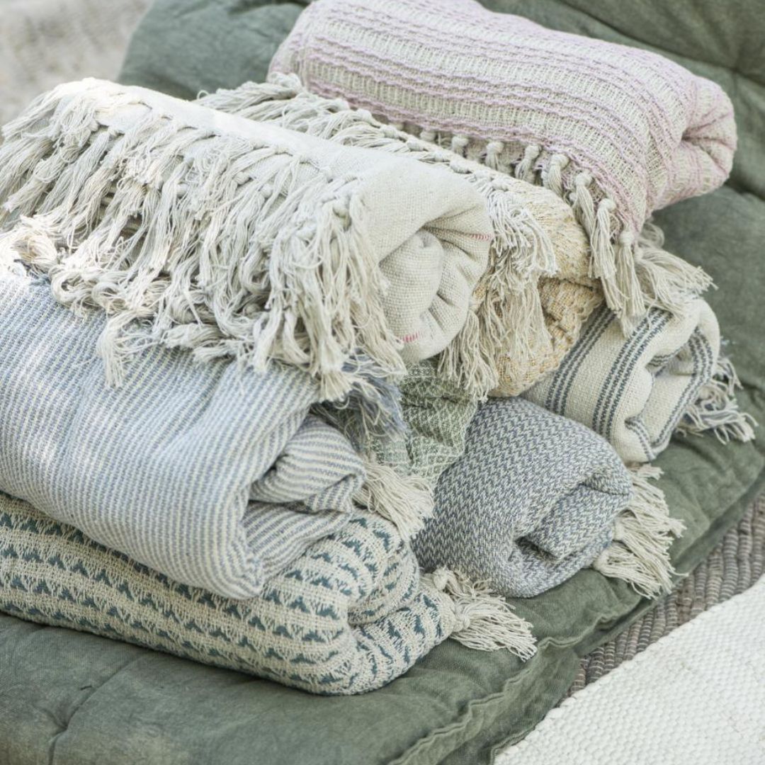 Užtiesalas su mėlynomis juostomis - Myhyggehome.lt