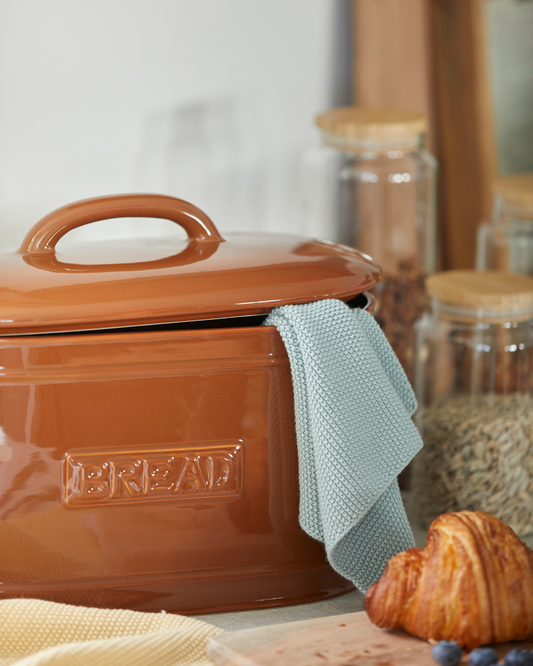 KERAMIKINĖ DUONINĖ SU DANGČIU - RUDOS SPALVOS